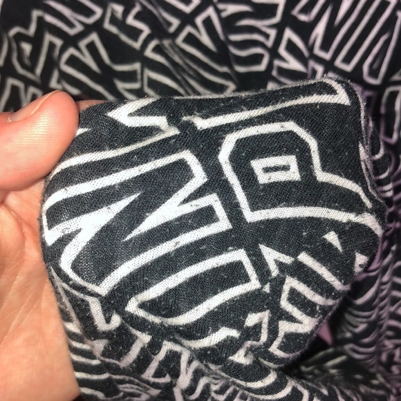 PINK Victoria’s Secret sweatpants large lettering size medium black and white - Picture 6 of 6